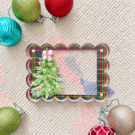 Scalloped Acrylic Picture Frame